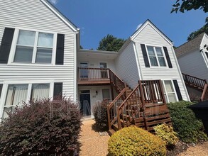 Building Photo - 924 Ironwood Dr