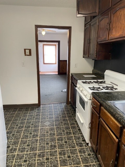 Building Photo - 715 1st Ave S