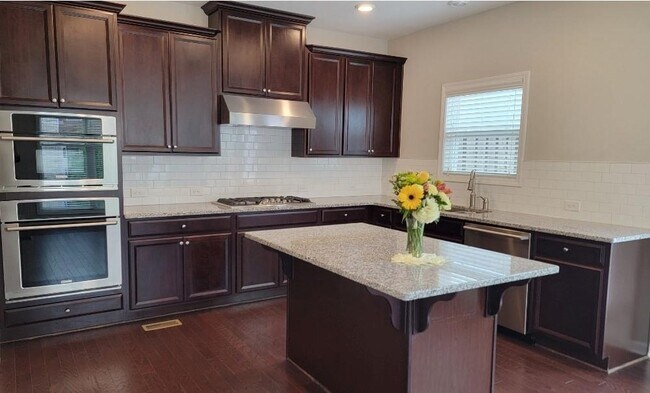 Foto del edificio - 840 Sunset Park Dr