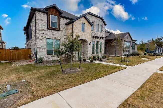 Building Photo - 2808 Stone Branch Dr