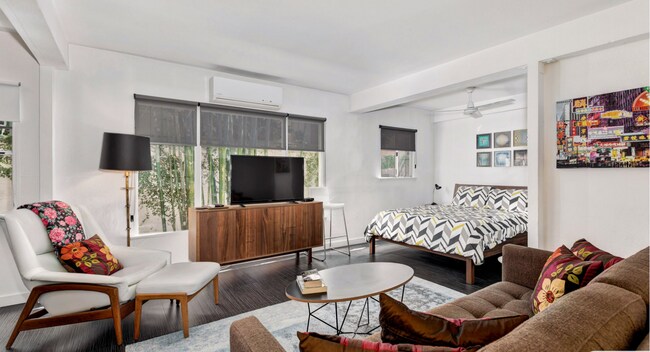 Foto del edificio - 806 Westmount Dr