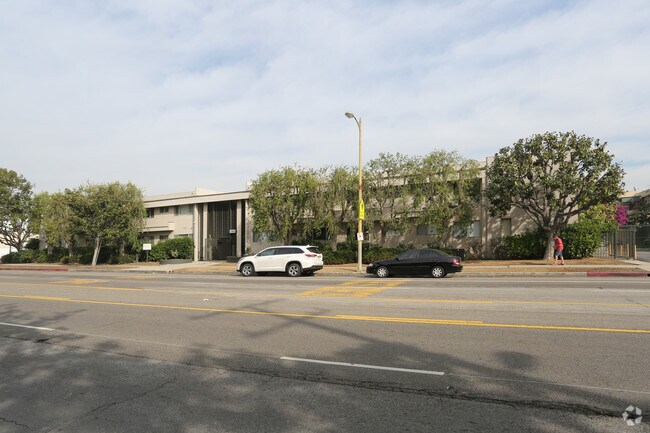 Foto del edificio - Clover Manor