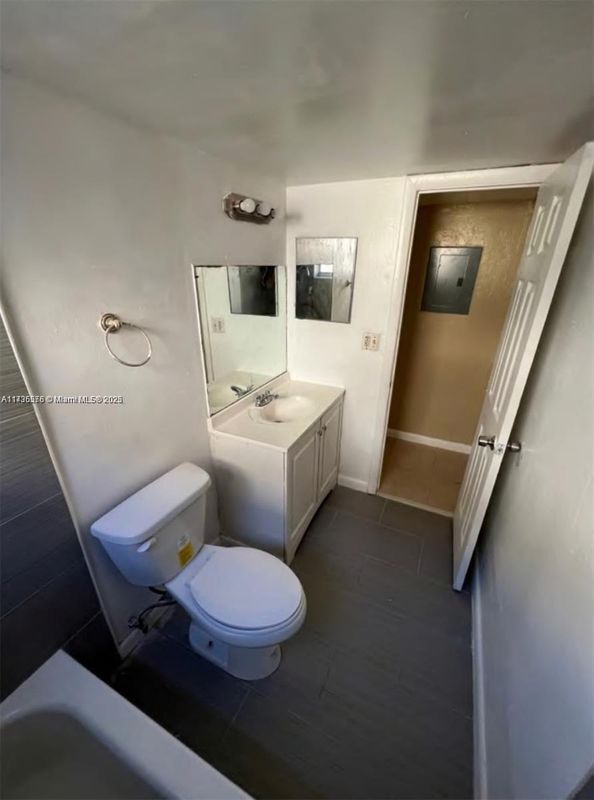 Foto del edificio - 624 SW 16th Ave