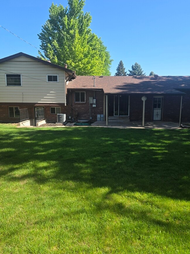 Building Photo - 6482 E Dickenson Pl