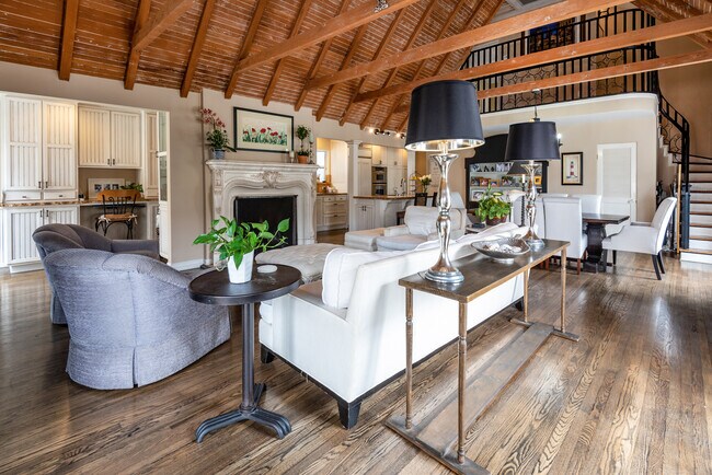 Comedor y sala de estar - 315 35th St