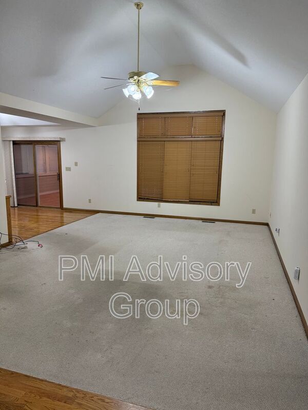 Foto del edificio - 4206 Hwy K4