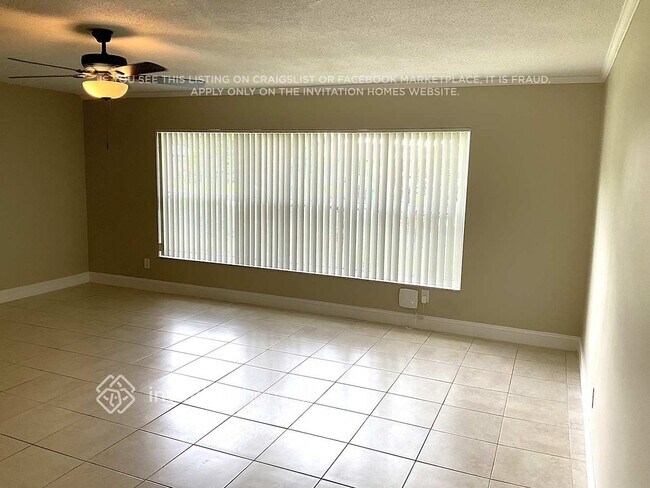 Foto del edificio - 3001 NW 106th Ave