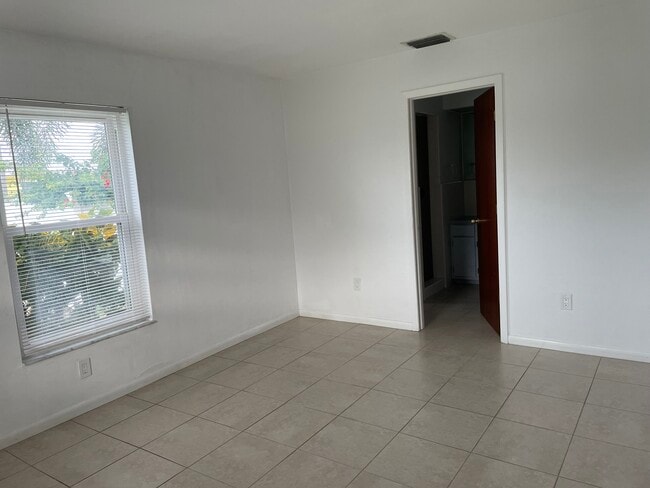Foto del edificio - 10022 8th St