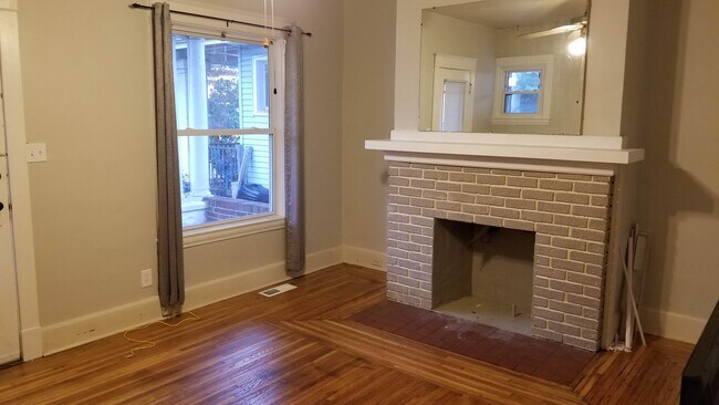 Living Room - 2734 Harris Ave Apartments