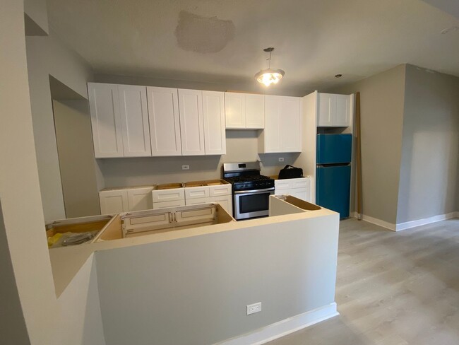 Foto del edificio - 4626 W Lawrence Ave