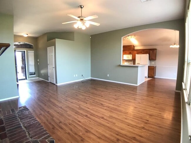 Building Photo - 16224 Panther Way