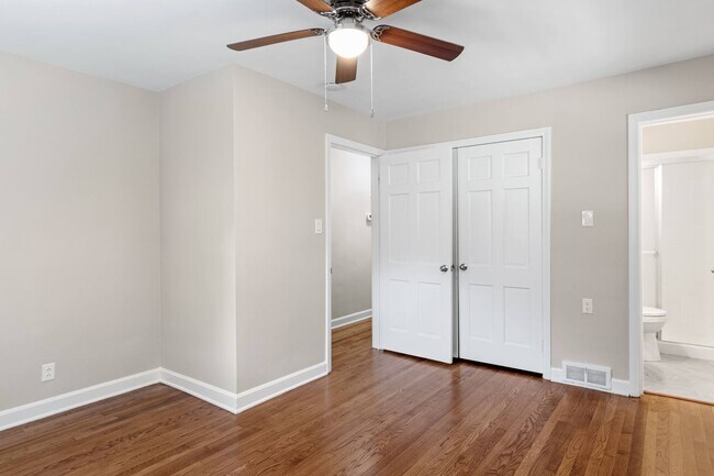 Building Photo - Introducing a newly renovated 3 bedroom, 2...