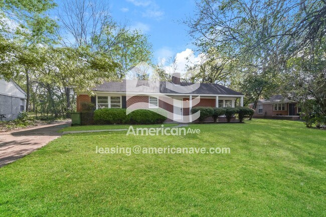 Foto del edificio - 2145 Meadowlane Dr