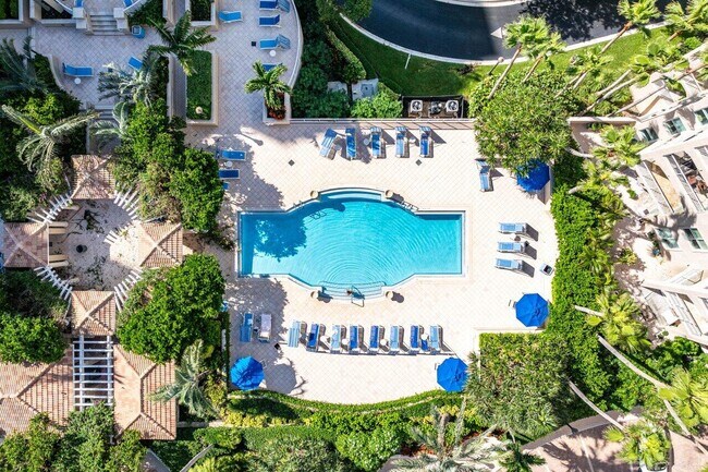 Building Photo - 3720 S Ocean Blvd