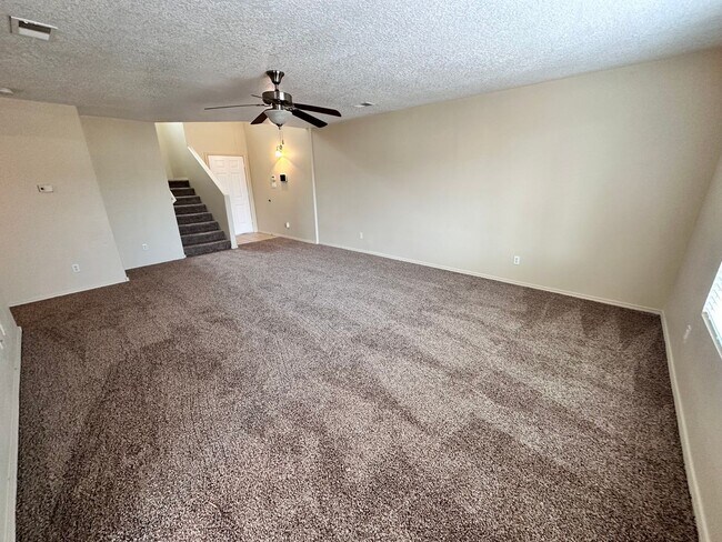 Foto del edificio - 3 bed 2.5 Bath in Huning Ranch. Move in Sp...