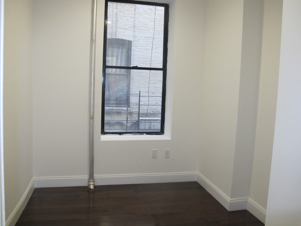 Primary Photo - 529 W 151st St