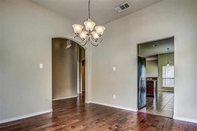 Building Photo - 9700 Bell Rock Rd