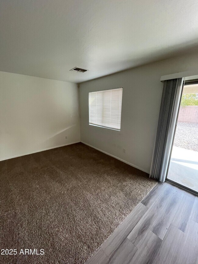 Building Photo - 5707 S 31st Dr