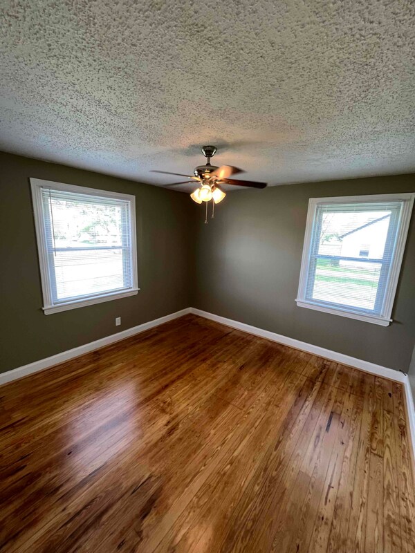 Foto del edificio - 6308 Eatons Creek Rd