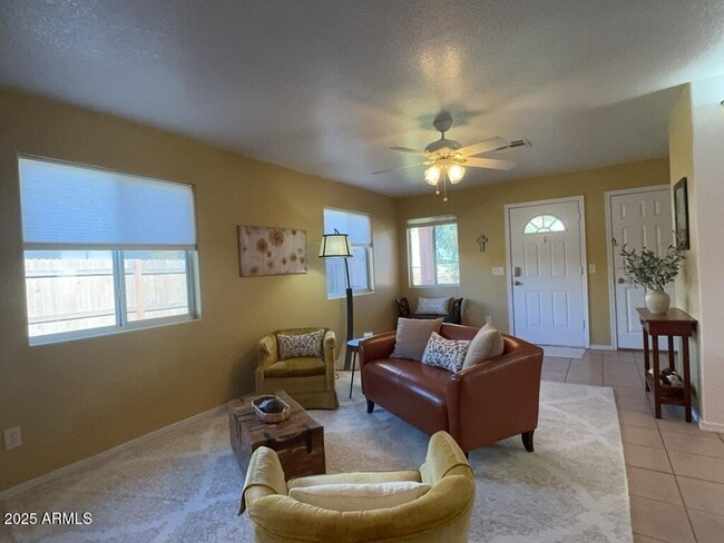 Foto del edificio - 10238 S Honeysuckle Dr