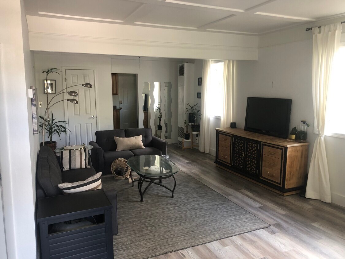 Foto principal - 729 N 11th St