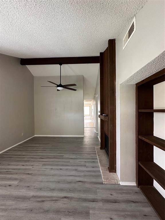 Building Photo - 2932 Meadowgrass Ln