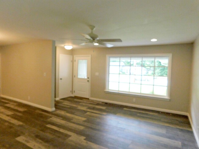 Building Photo - 1004 Vann Ave