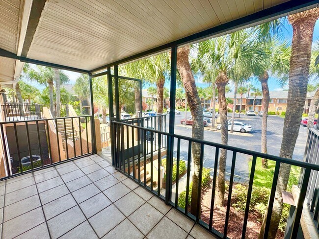 Building Photo - ** WINTERPARK ** 2 BED / 2 BATH - CONDO - ...