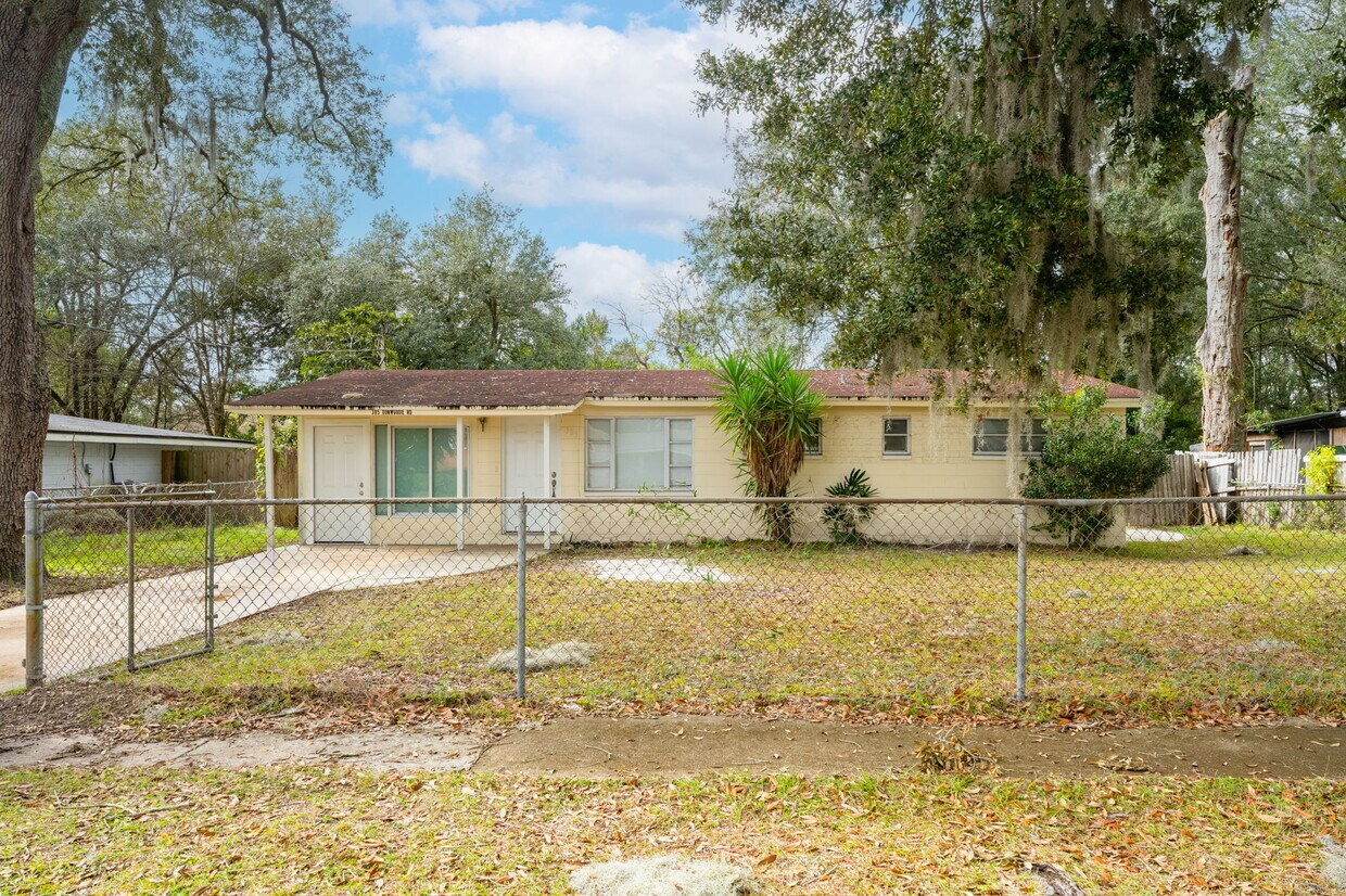 Primary Photo - 385 Dunwoodie Rd