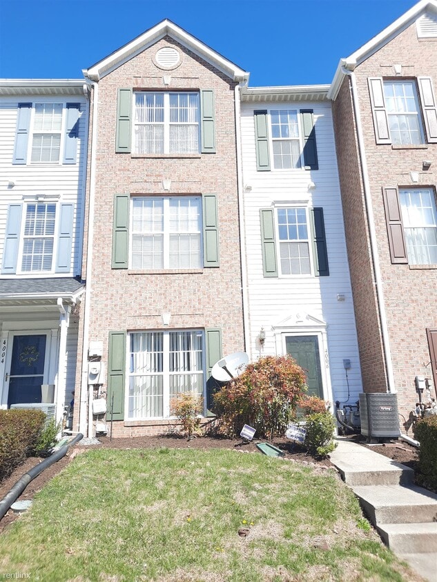 3 br, 2.5 bath Townhome 4006 Eastview Court Townhome Rentals in