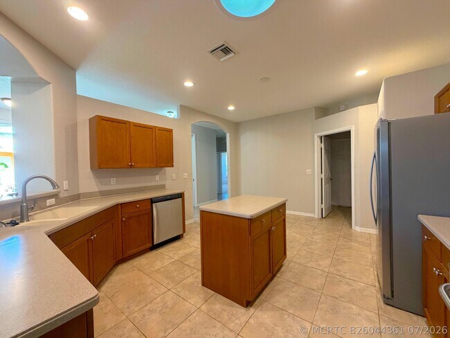 Foto del edificio - 434 North Tangerine Square SW