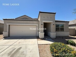 Building Photo - 10453 E Cliffrose Ln