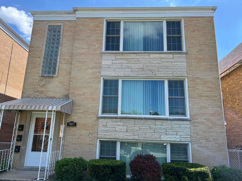 Photo - 5807 W Addison St (Chicago, IL)