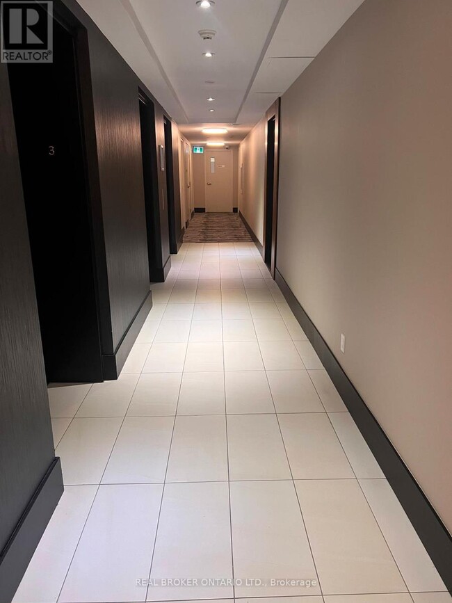 Photo du bâtiment - 1-311 Market St.