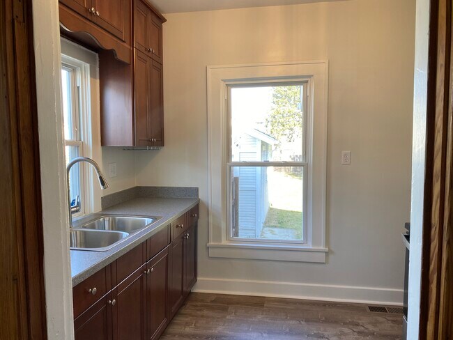 Foto del edificio - 1409 Highview Ave