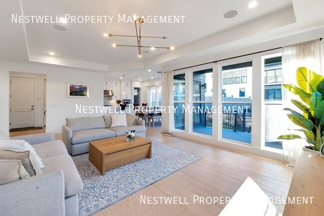 Building Photo - Stunning 6-bed Home in The Heart of Lehi´s...