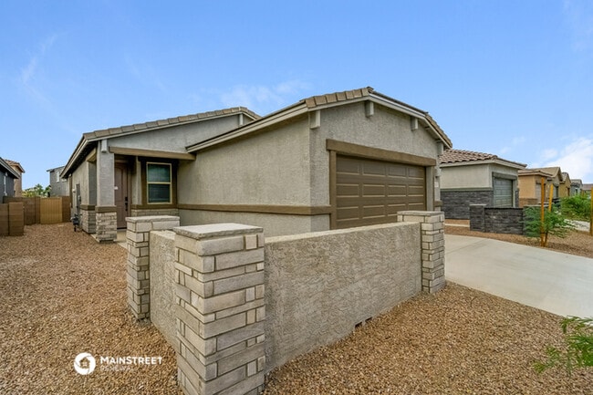 Building Photo - 10707 W Dickerson Dr