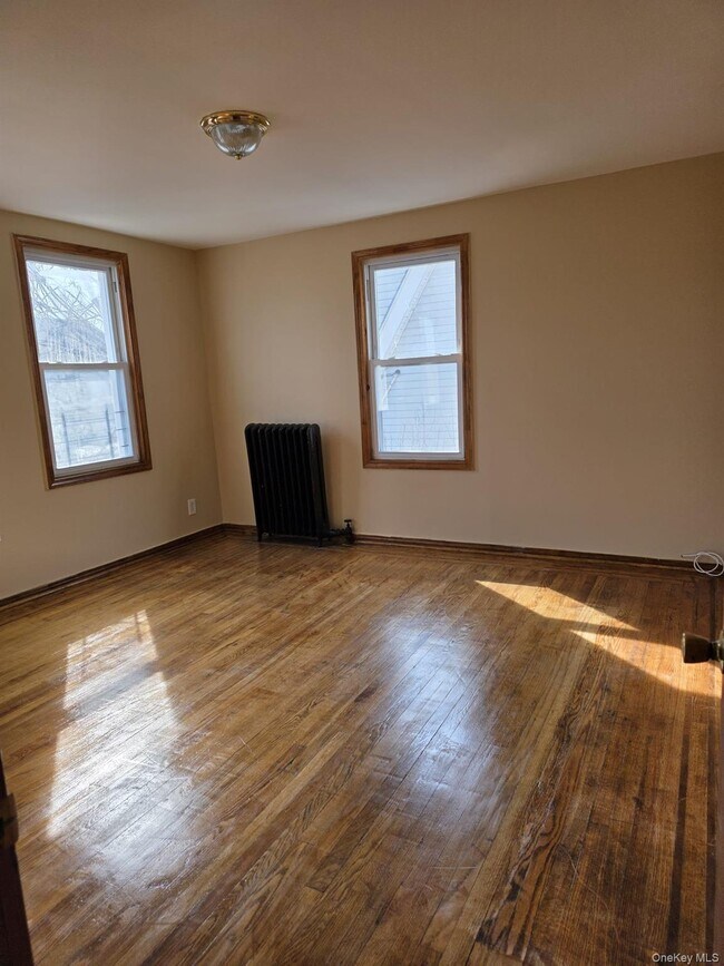 Foto del edificio - 178-45 145th Rd