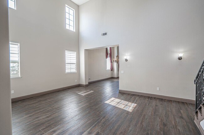 Building Photo - COMING SOON! Tesoro Del Valle 4 Bedroom + ...