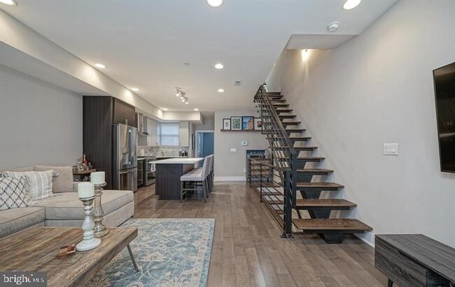 Building Photo - 2514 Frankford Ave