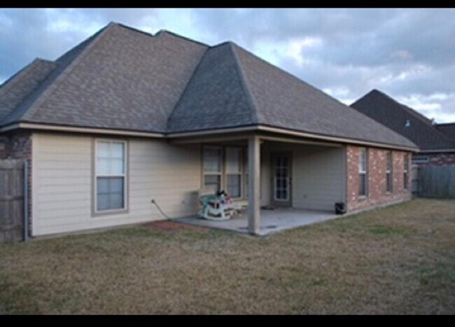 Building Photo - 503 Summerfest Dr