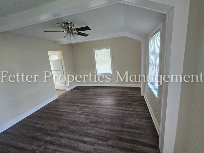 Building Photo - Summer Special! Half Off First Month's Rent!