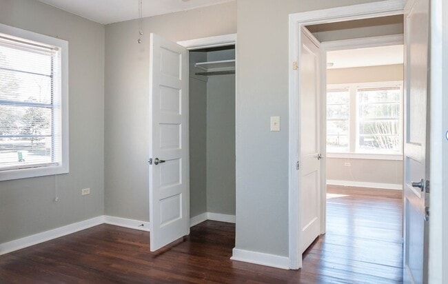 Building Photo - 104 Bingham Ave