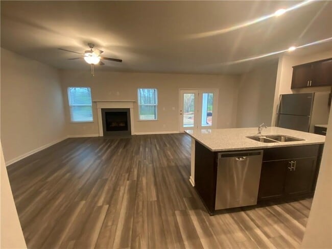Building Photo - 5836 Hackberry Ln