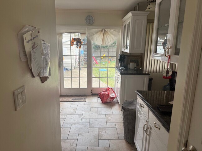 Building Photo - 284 Semton Blvd