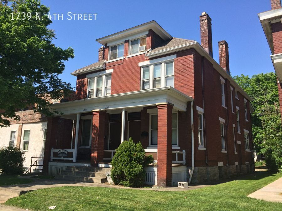 Primary Photo - Large 4 Bed/ 2 Bath Duplex In Central Camp...