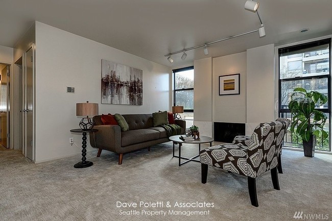 Foto del edificio - 730 Bellevue Ave E