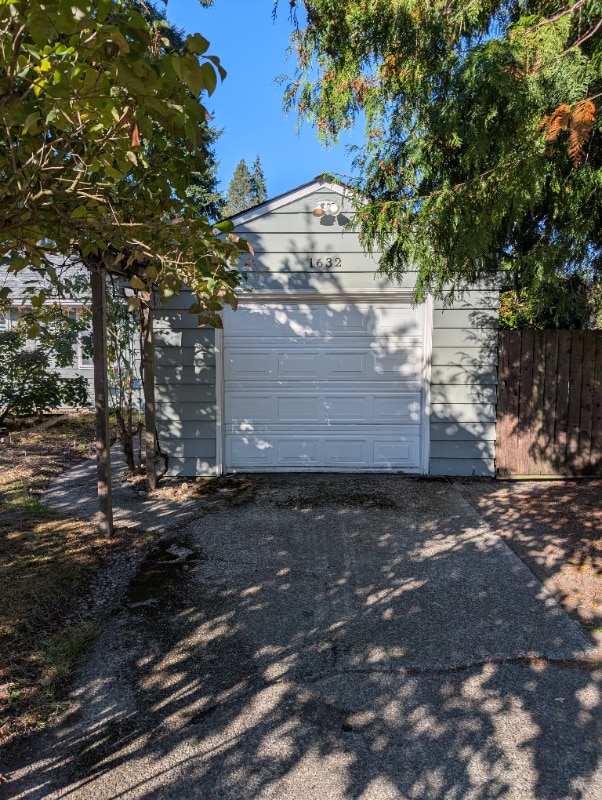 Photo - 1632 N 100th St (Seattle, WA)