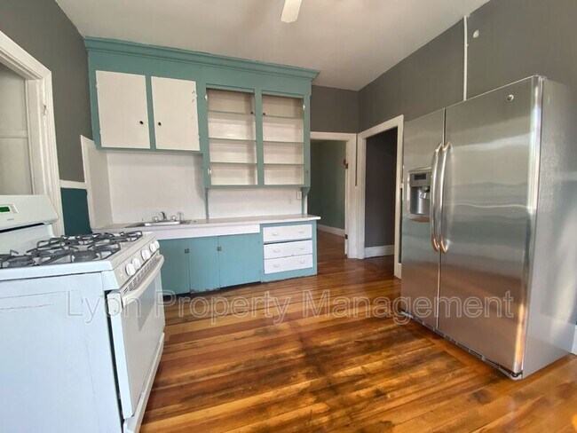 Foto del edificio - 124 Vinton St