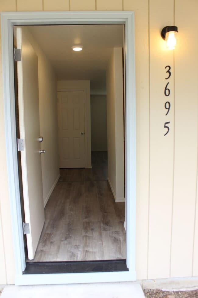 Foto del edificio - 3 bed single level home in SE Hillsboro
